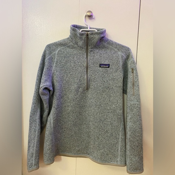 Patagonia Sweaters - Women’s Patagonia fleece, medium, in perfect condition.